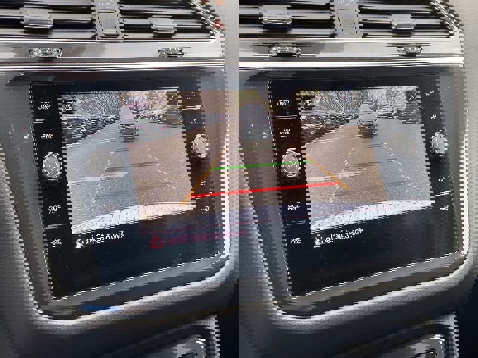 Used 2024 Volkswagen Tiguan SEL R-Line image 30