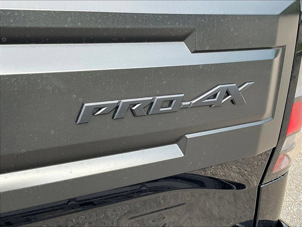 New 2026 Nissan Frontier PRO-4X w/ Pro-4x Convenience Package AWD/4WD image 9