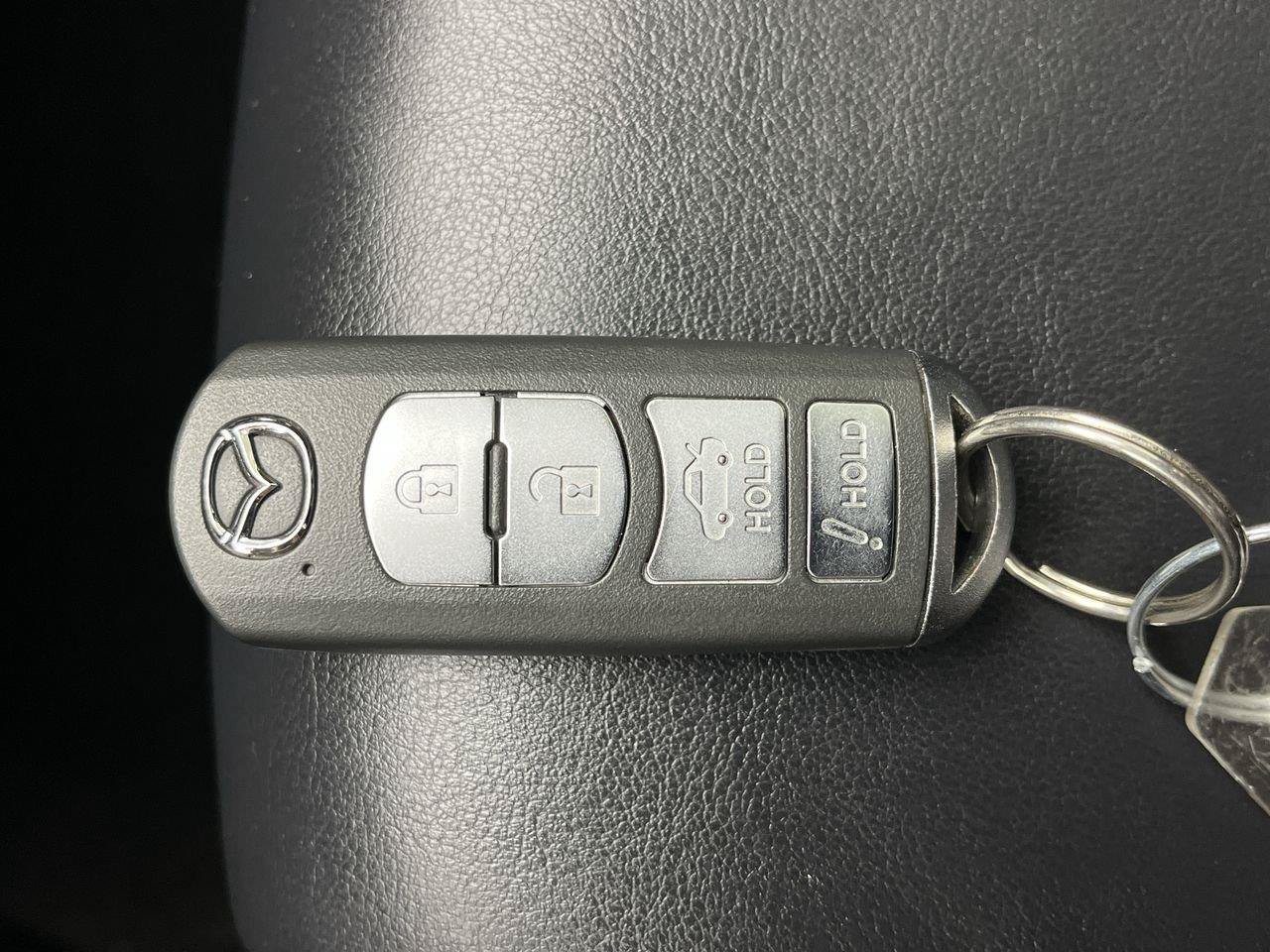 Used 2018 MAZDA MAZDA3 Touring FWD image 24