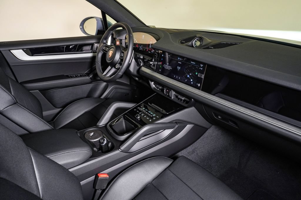 New 2026 Porsche Cayenne AWD/4WD image 14