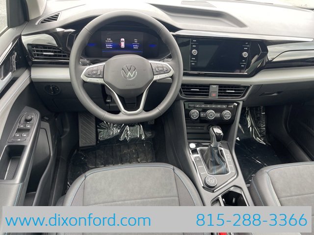 New 2024 Volkswagen Taos SE image 21