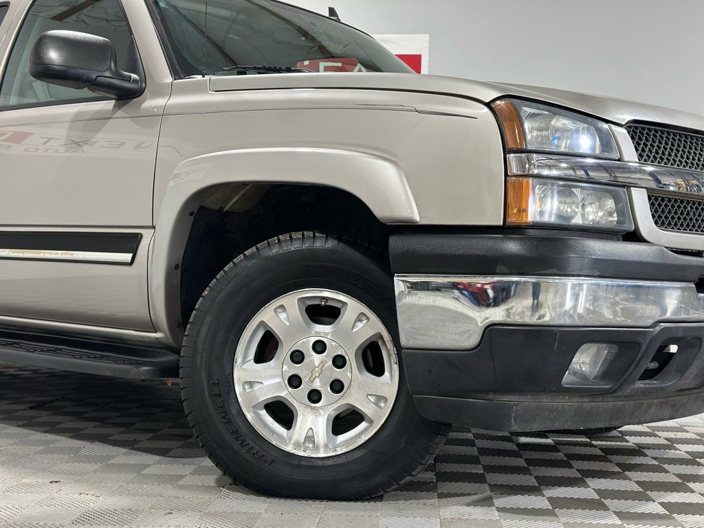 Used 2006 Chevrolet Avalanche Z71 w/ Sun And Sound Package image 3