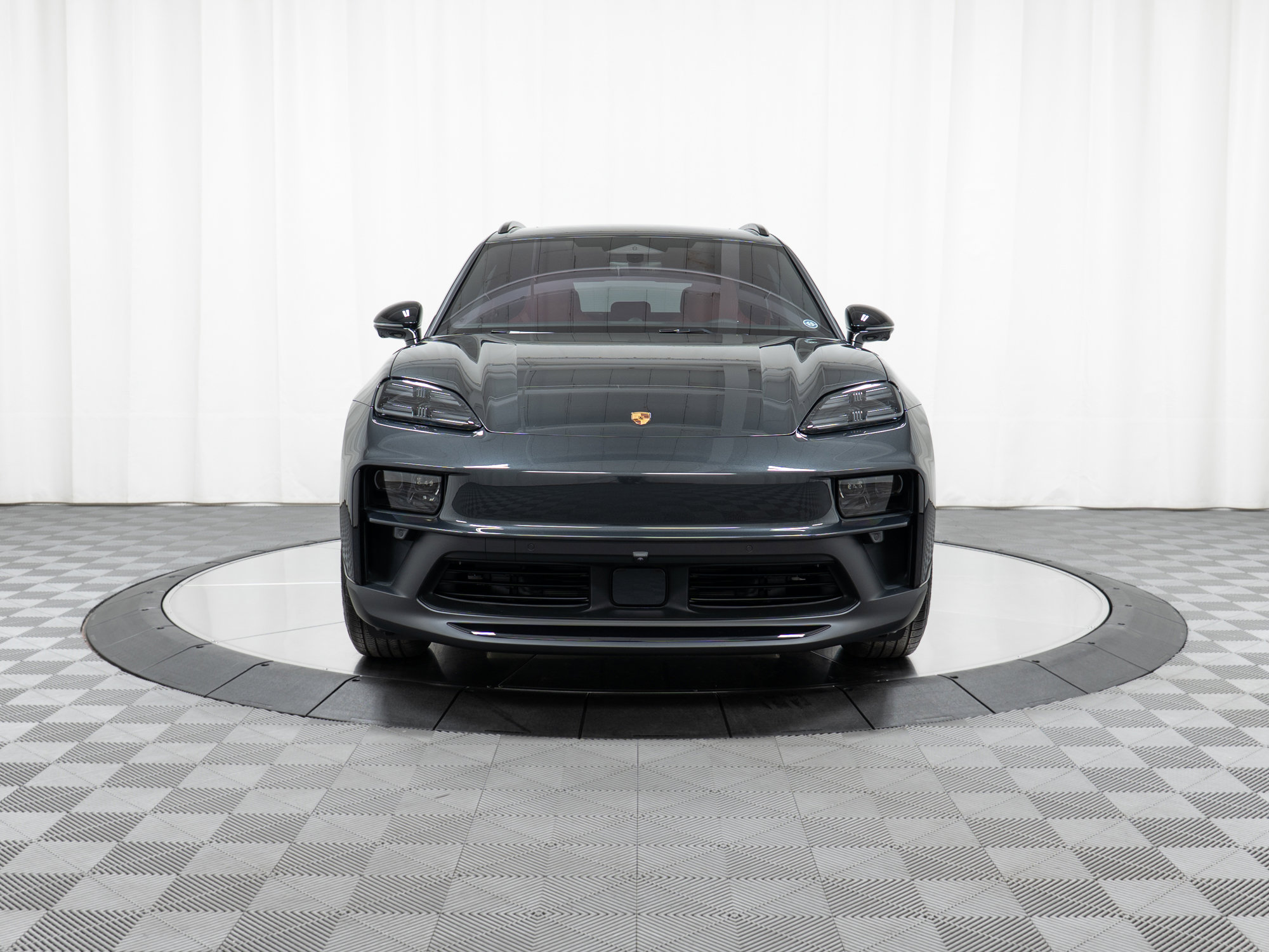 New 2026 Porsche Macan GTS Electric image 10