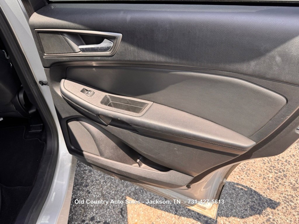 Used 2015 Ford Edge SE FWD image 13
