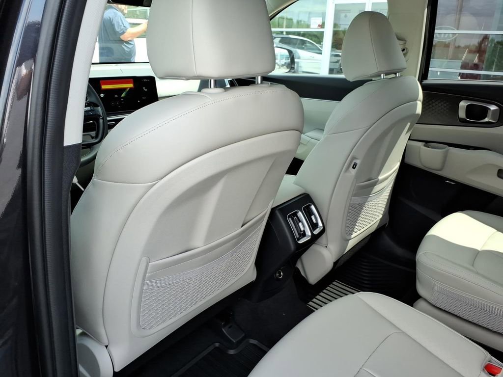 New 2026 Kia Sorento EX w/ EX Premium Package FWD image 10