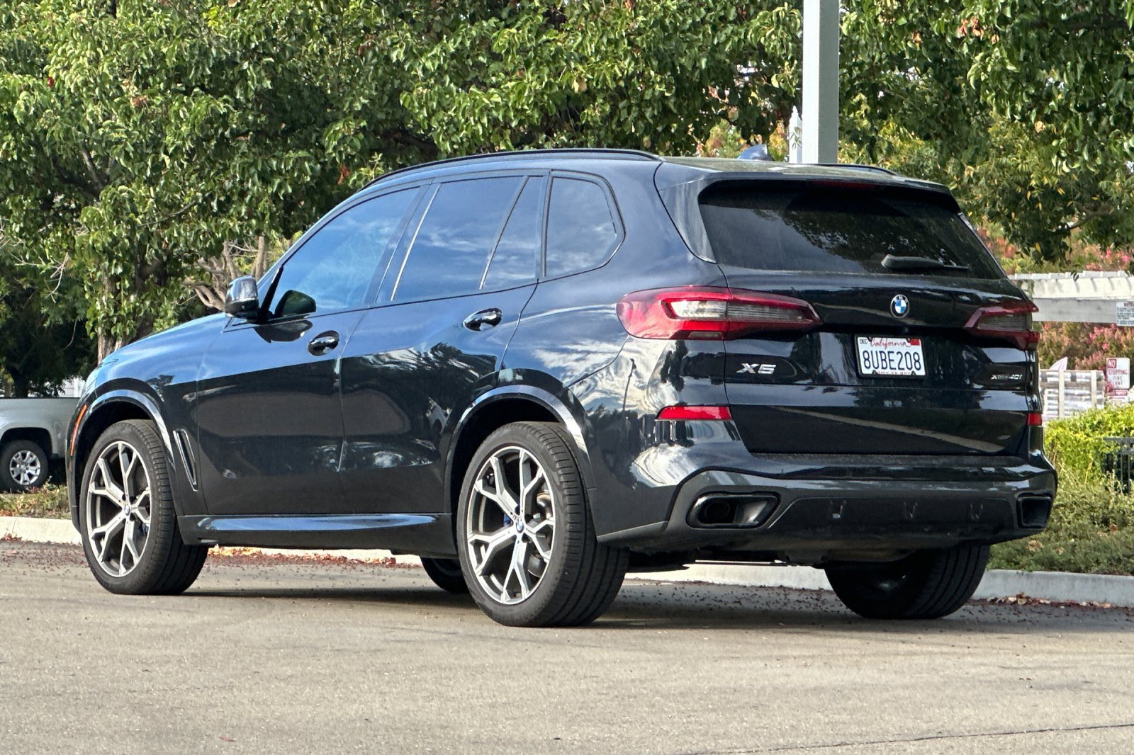 Used 2021 BMW X5 xDrive40i w/ M Sport Package AWD/4WD image 6