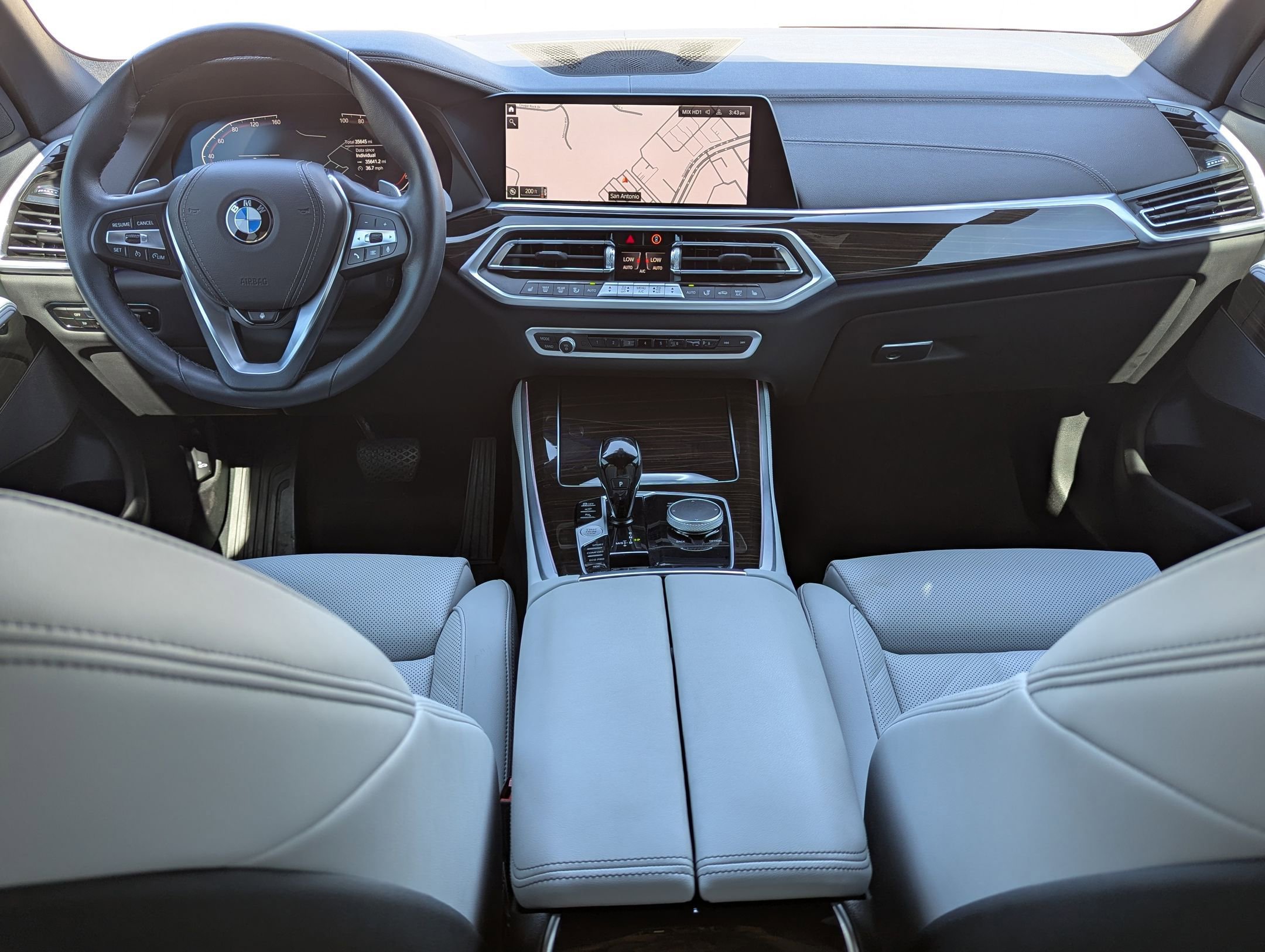 Used 2023 BMW X5 xDrive40i w/ Premium Package AWD/4WD image 17