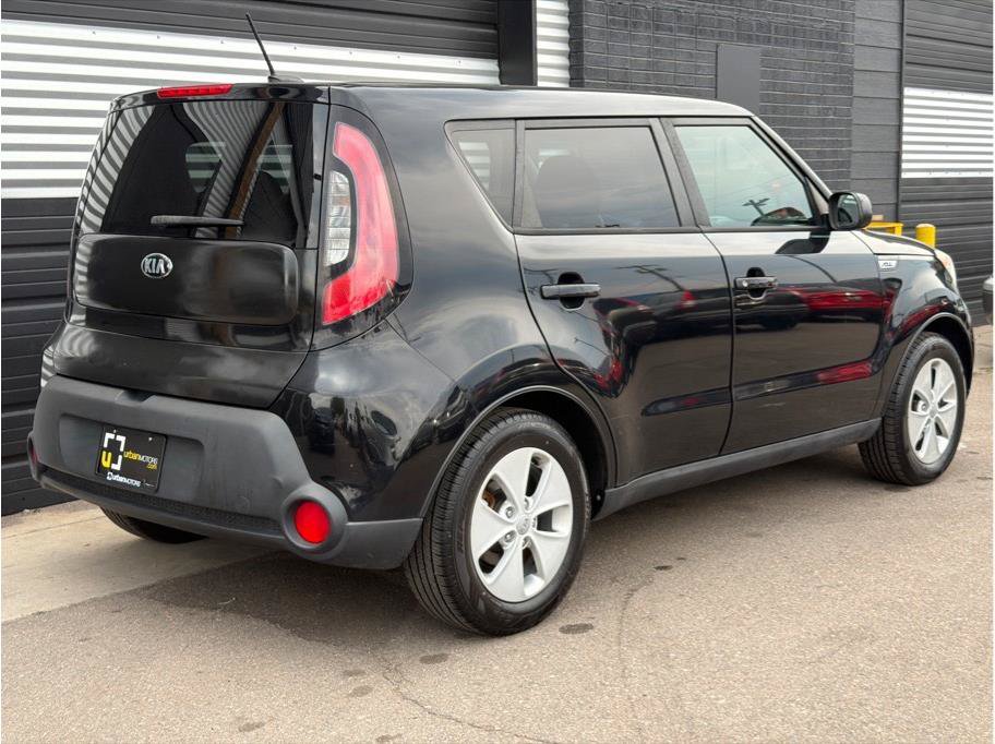 Used 2016 Kia Soul FWD image 10