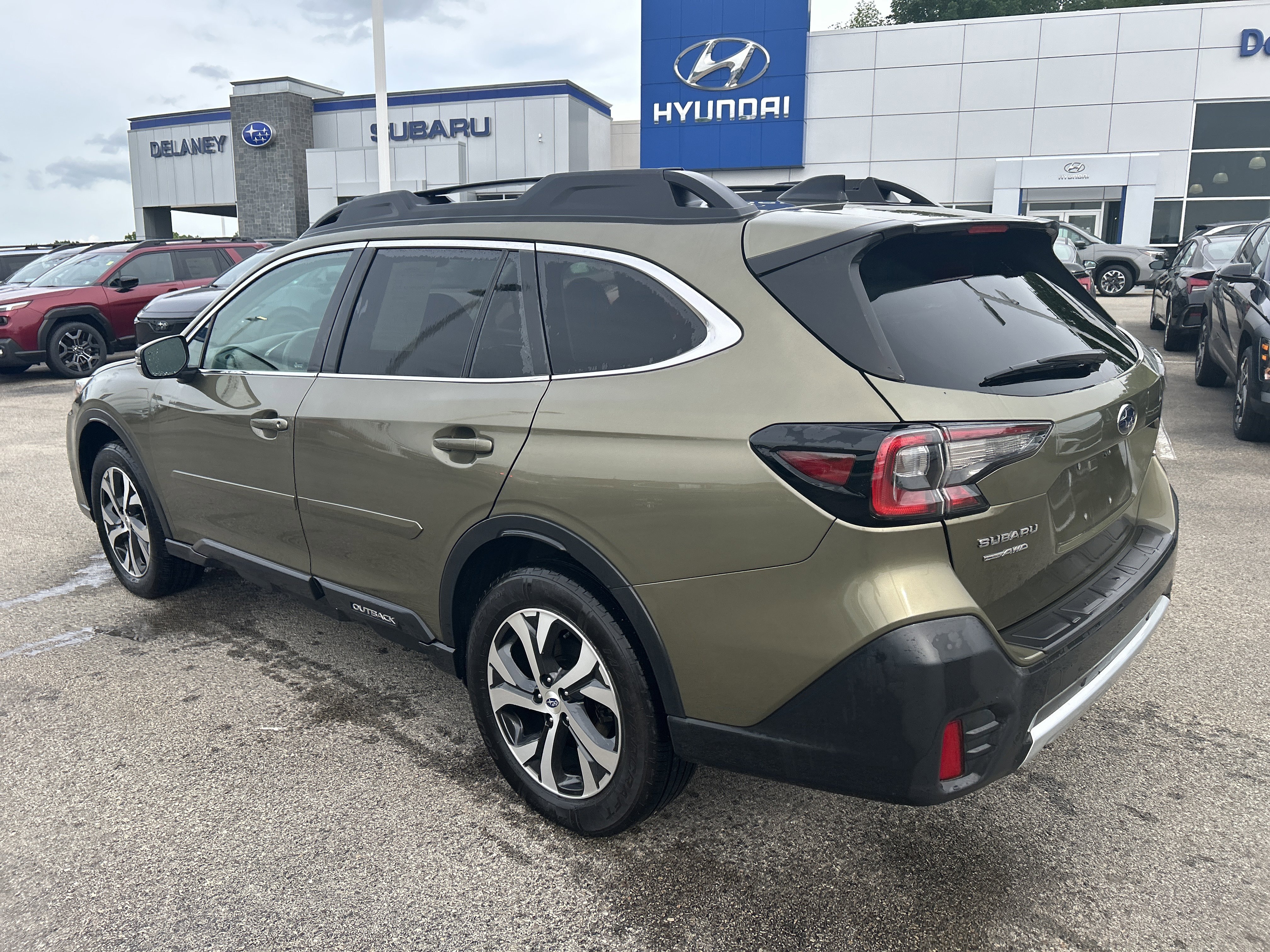 Used 2021 Subaru Outback Limited AWD/4WD image 11