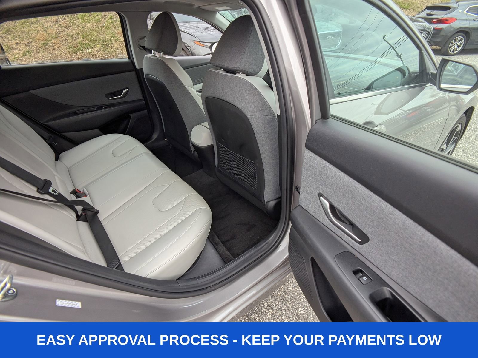 Used 2023 Hyundai Elantra Limited w/ Cargo Package FWD image 17