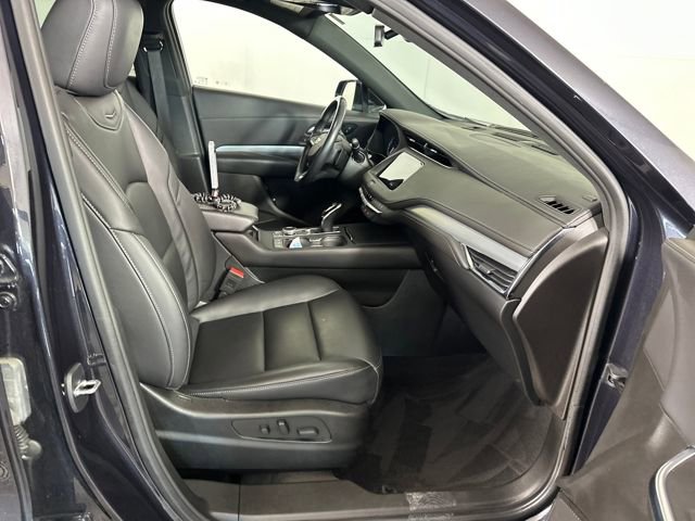 Used 2023 Cadillac XT4 Premium Luxury image 29