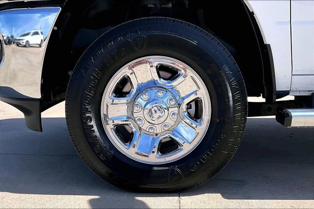 Used 2025 RAM 2500 Tradesman w/ Chrome Appearance Group image 9
