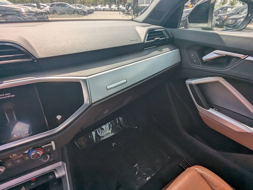 Used 2021 Audi Q3 2.0T Premium w/ Convenience Package image 4