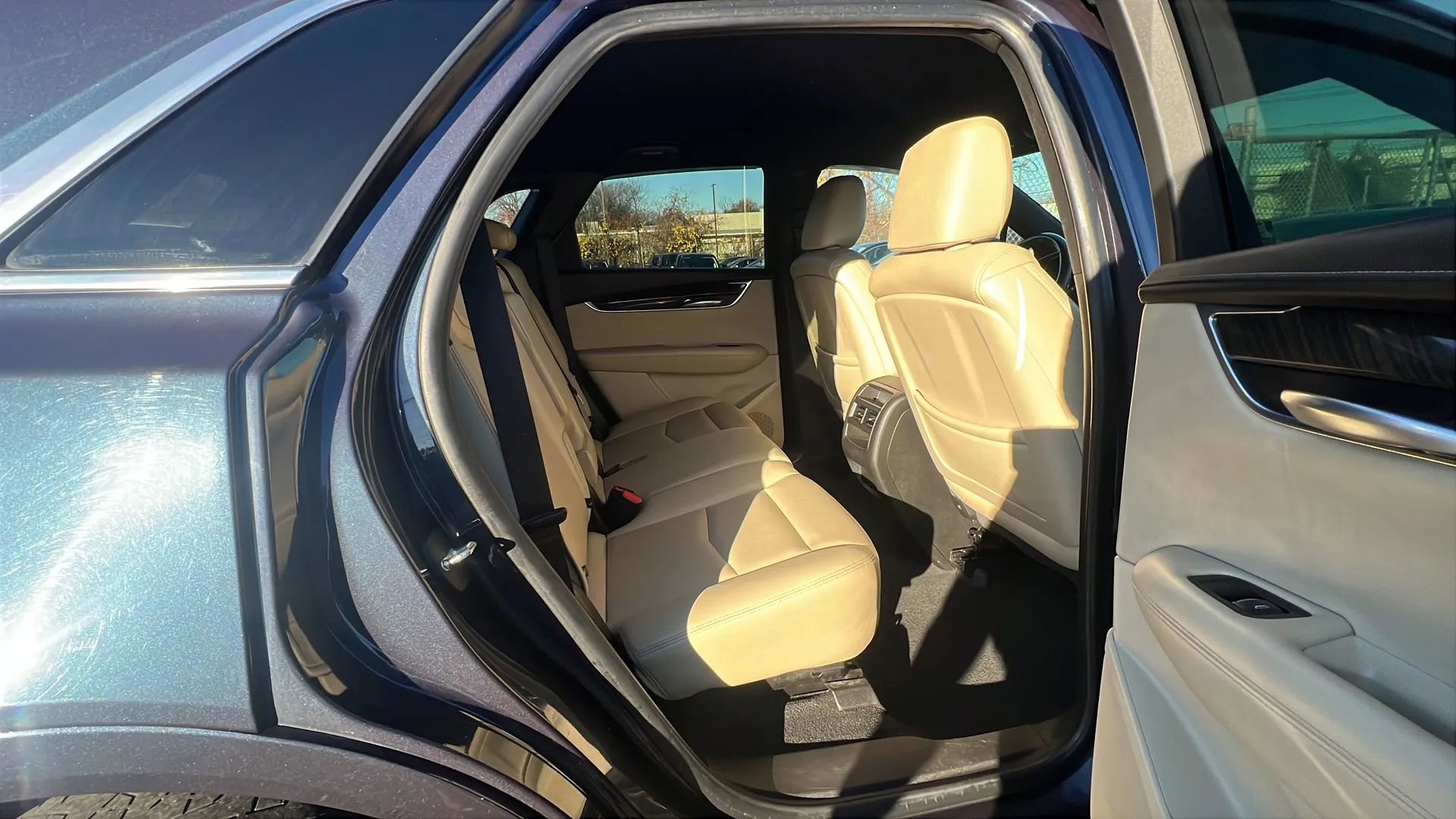 Used 2019 Cadillac XT5 FWD image 29