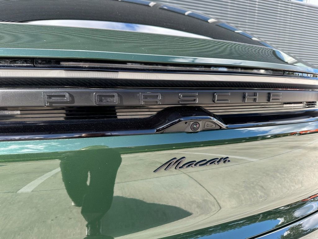 Used 2025 Porsche Macan Electric image 14