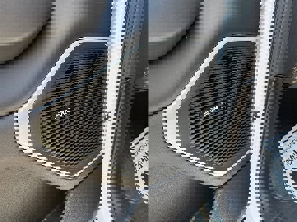 Used 2023 Jeep Wagoneer Series III w/ Preferred Equipment Group image 24