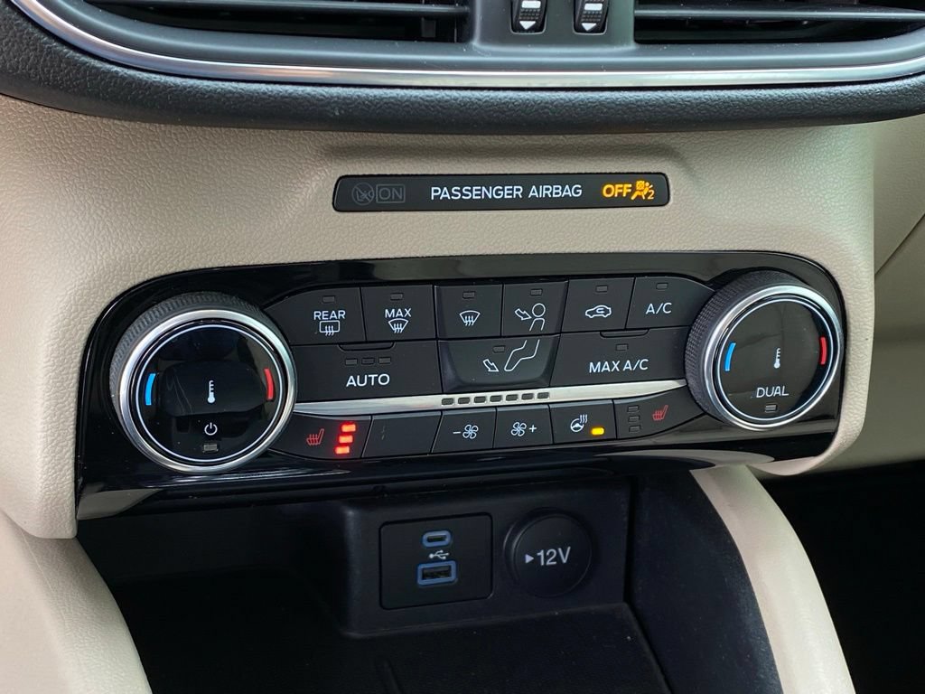 Used 2022 Ford Escape Titanium AWD/4WD image 18