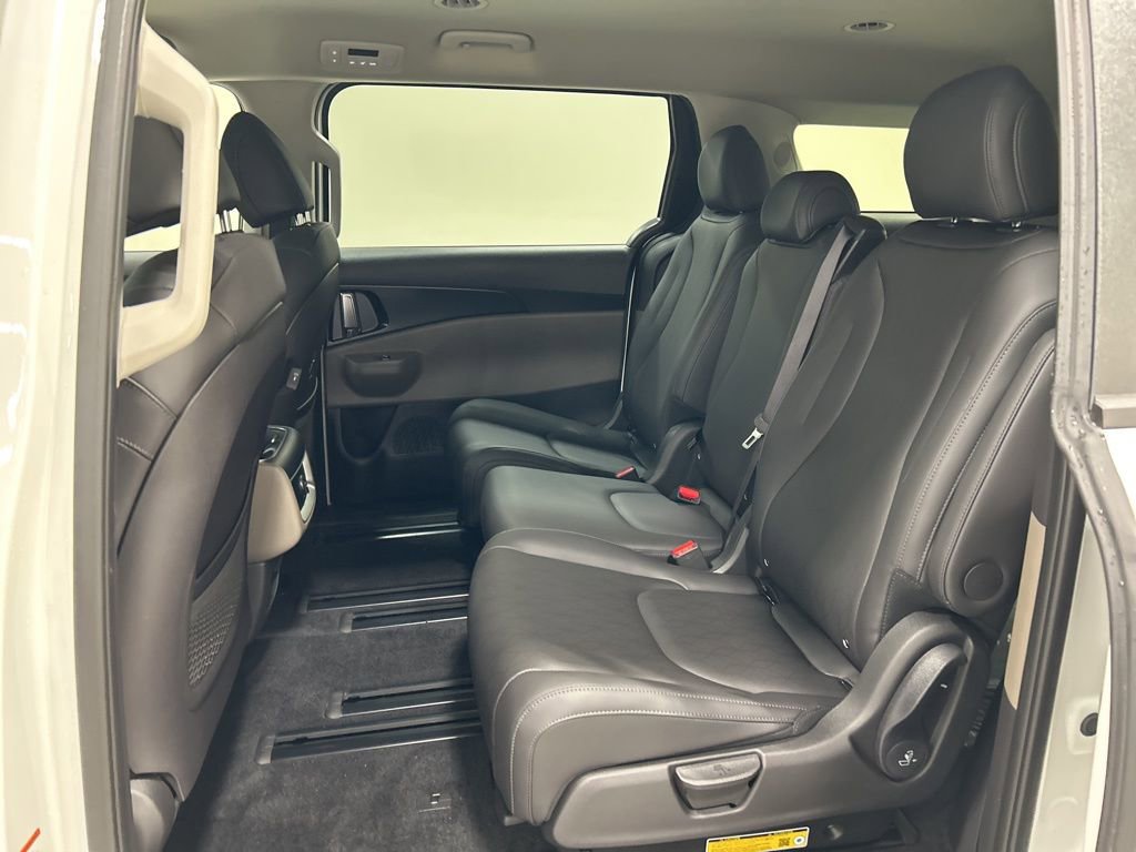 New 2026 Kia Carnival image 23