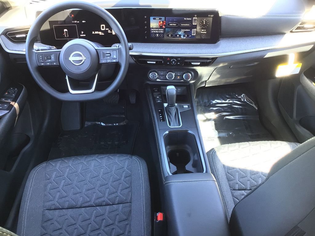 New 2025 Nissan Kicks SV w/ SV Premium Package image 17