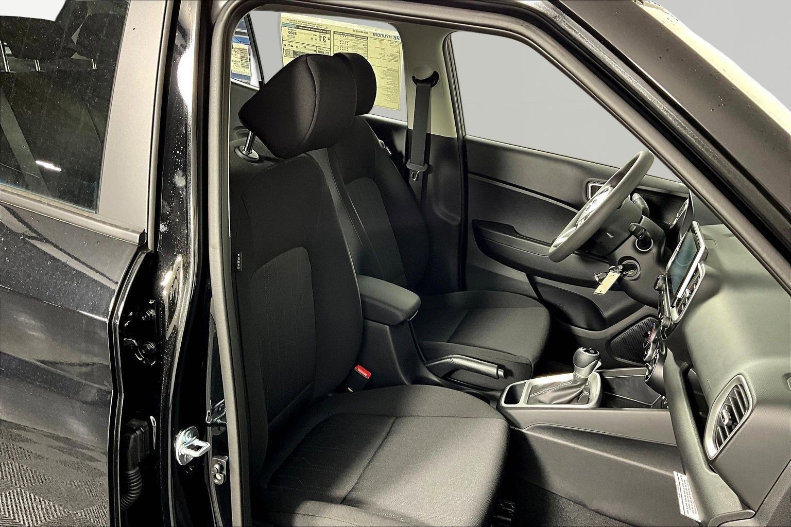 New 2026 Hyundai Venue SE FWD image 18