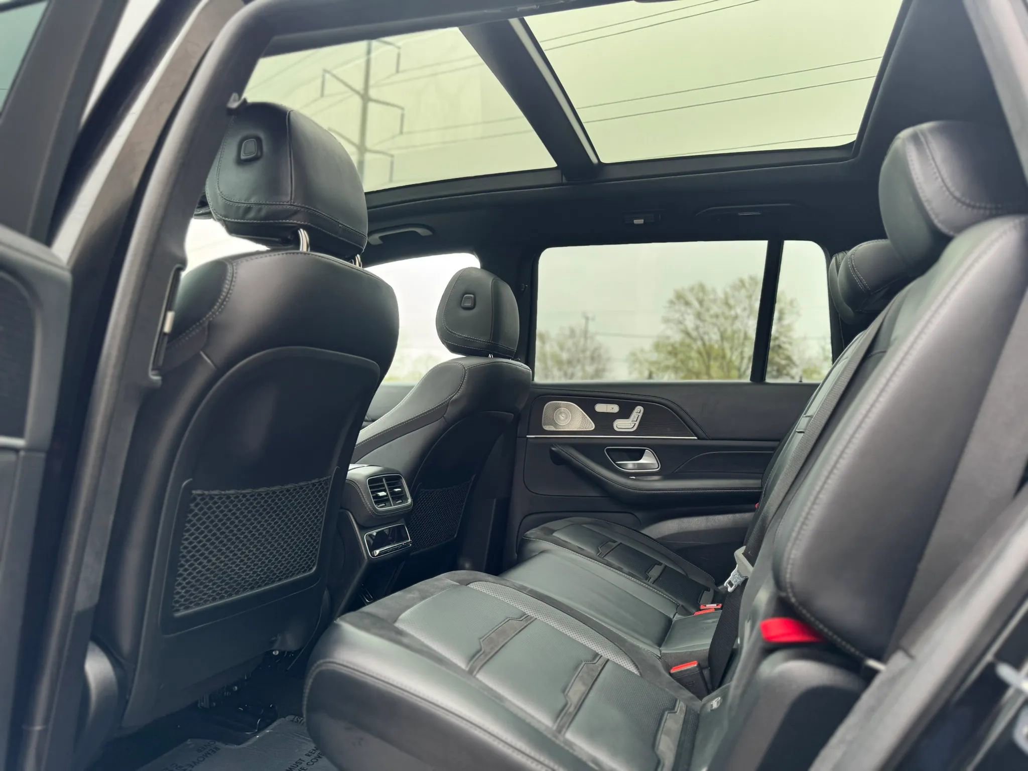 Used 2023 Mercedes-Benz GLS 63 AMG 4MATIC w/ Warmth & Comfort Package image 37
