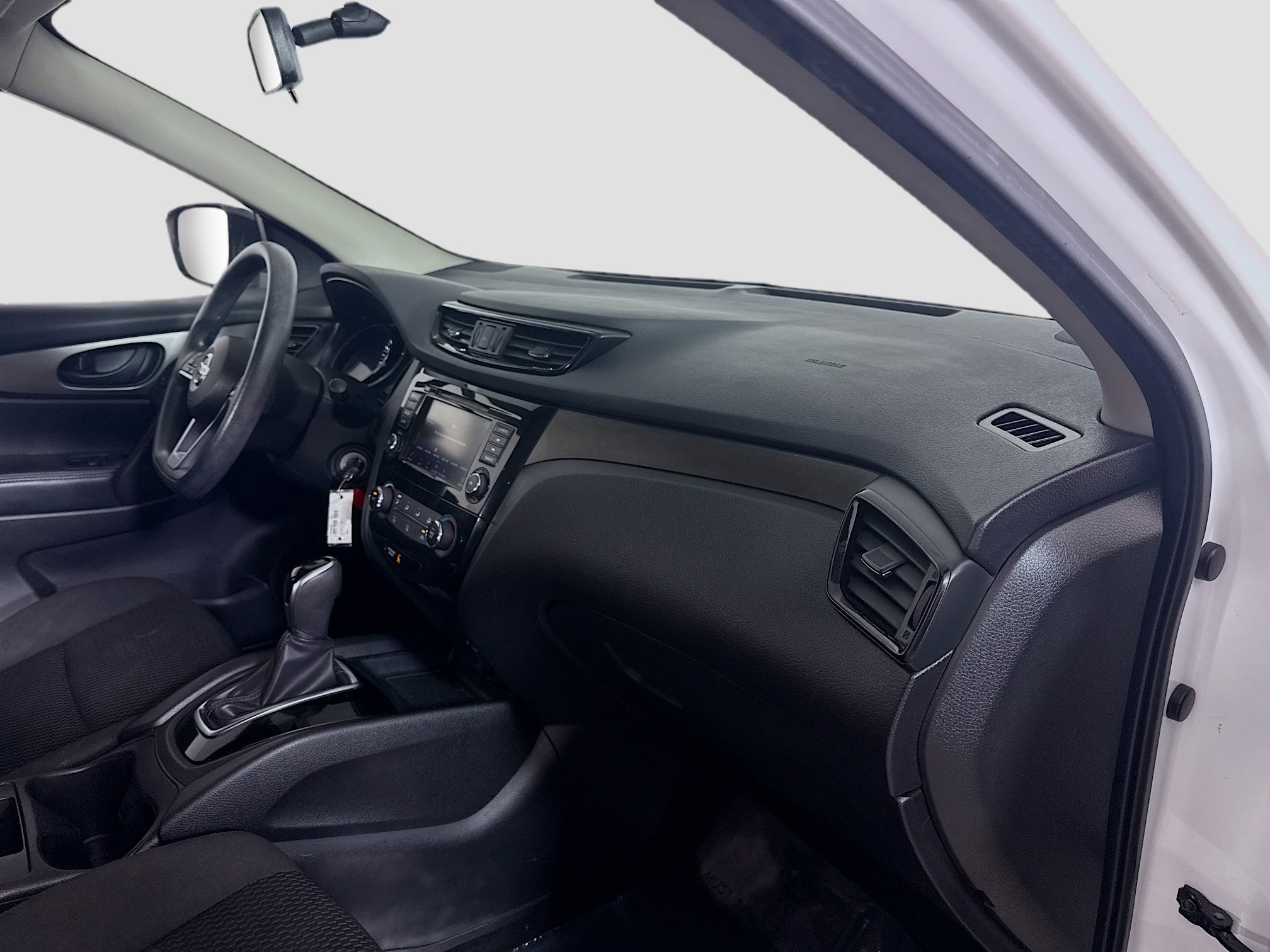 Used 2019 Nissan Rogue Sport S image 29