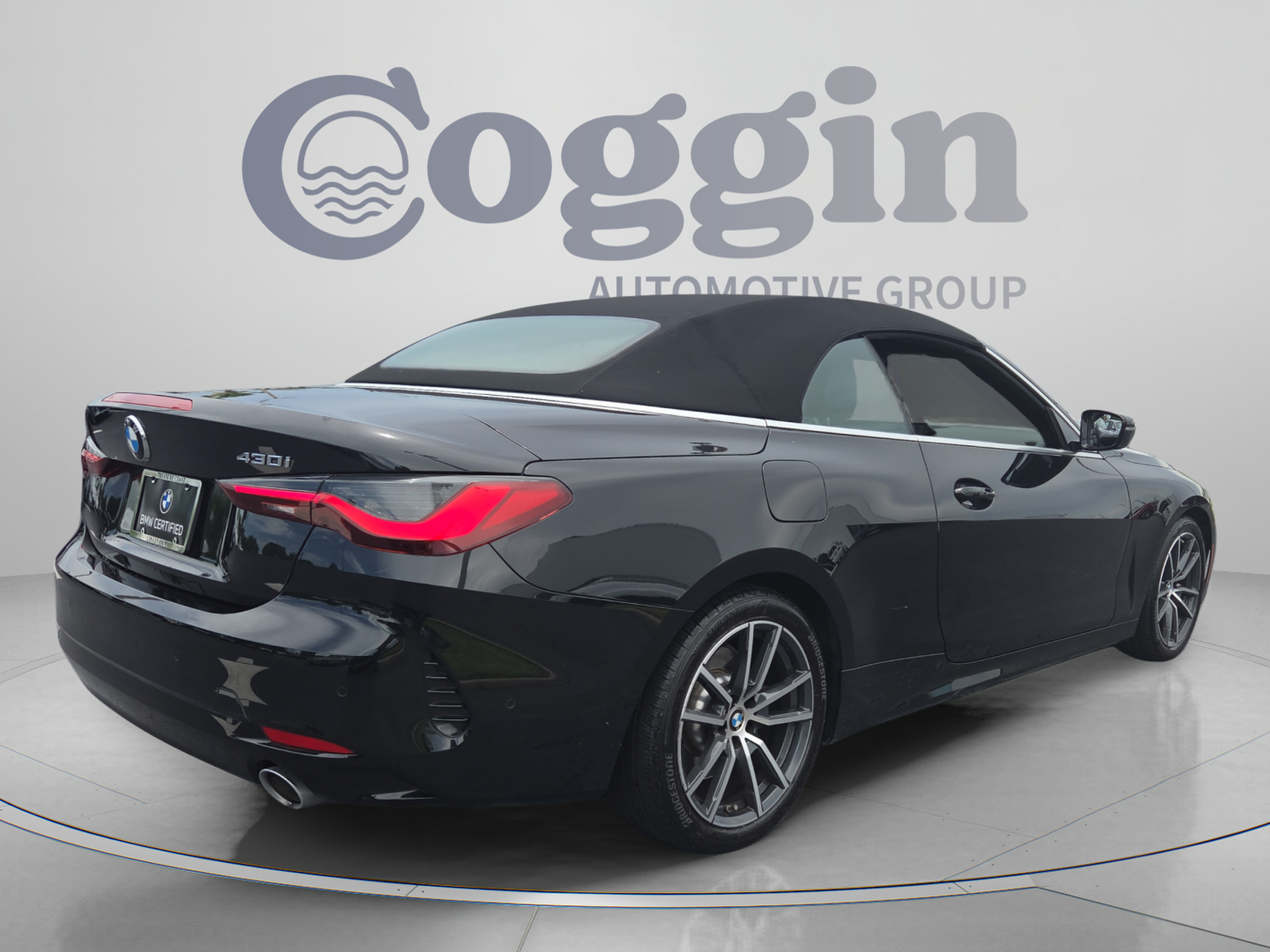 Used 2024 BMW 430i Convertible w/ Premium Package RWD image 5