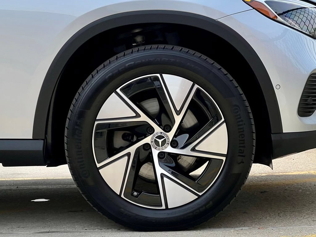 Certified 2024 Mercedes-Benz GLC 300 4MATIC image 11