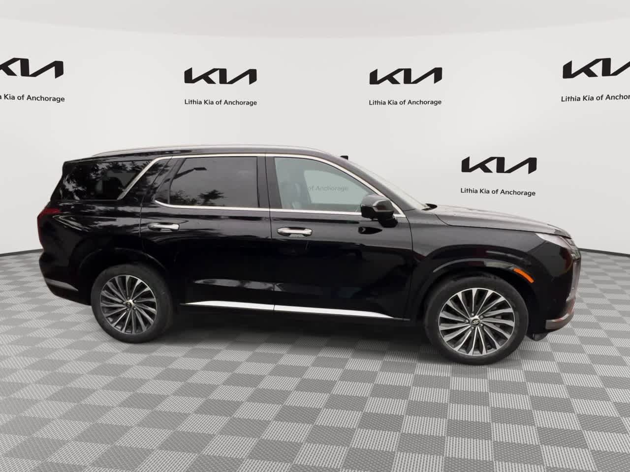 Used 2023 Hyundai Palisade Calligraphy AWD/4WD image 3