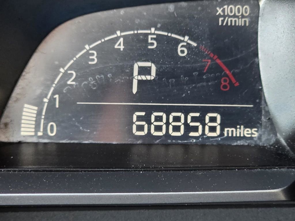 Used 2020 Toyota Yaris LE image 30