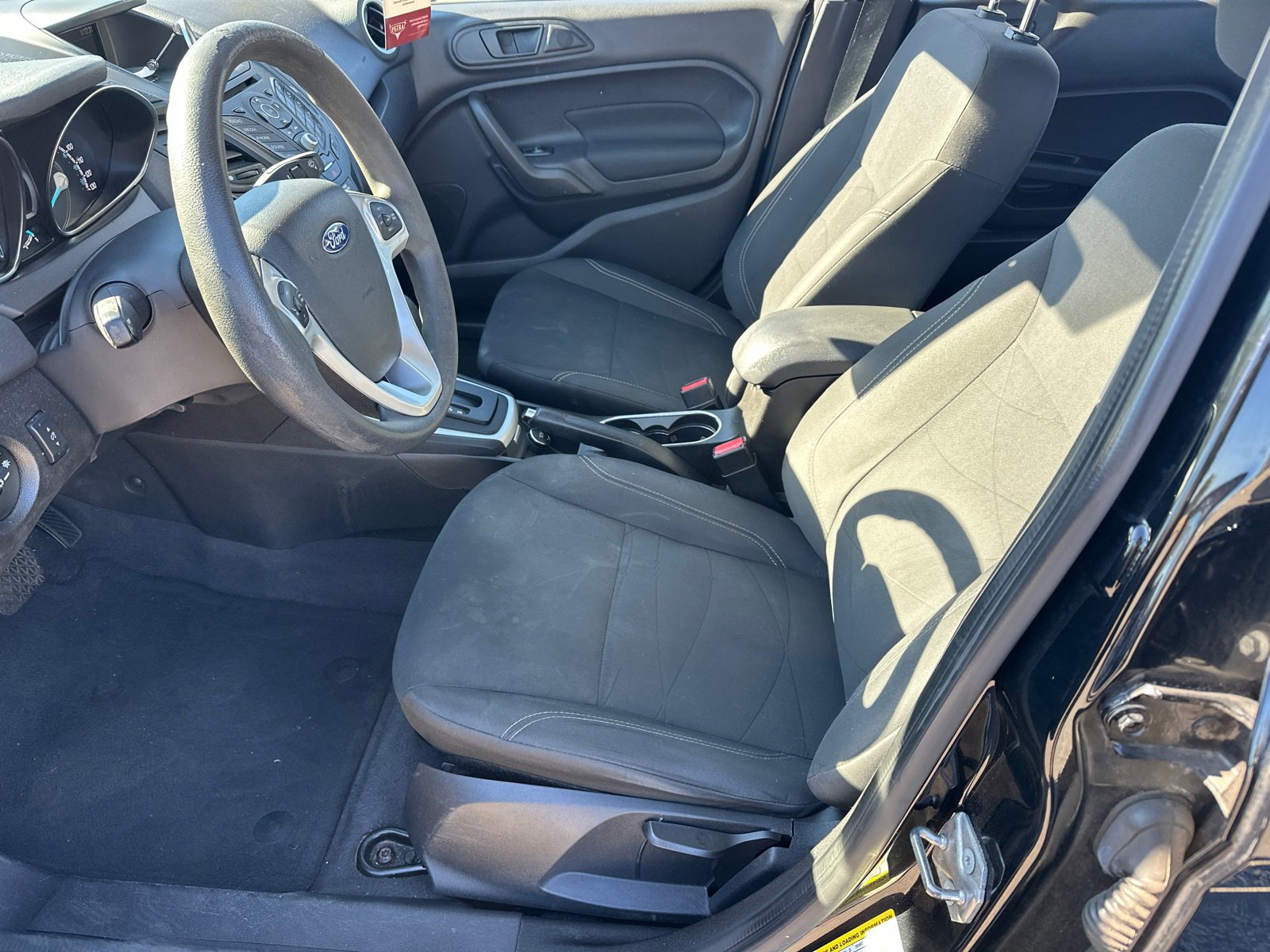Used 2019 Ford Fiesta SE image 9