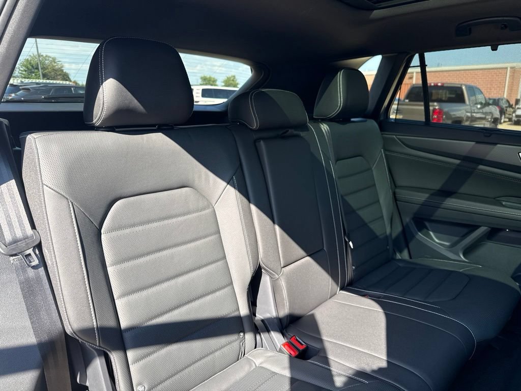 New 2026 Volkswagen Atlas Cross Sport SEL R-Line AWD/4WD image 19
