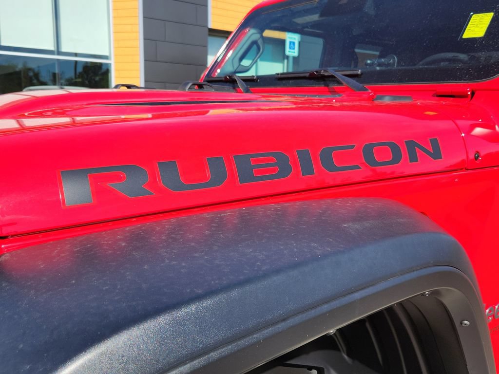 Used 2024 Jeep Gladiator Rubicon w/ Convenience Group AWD/4WD image 33