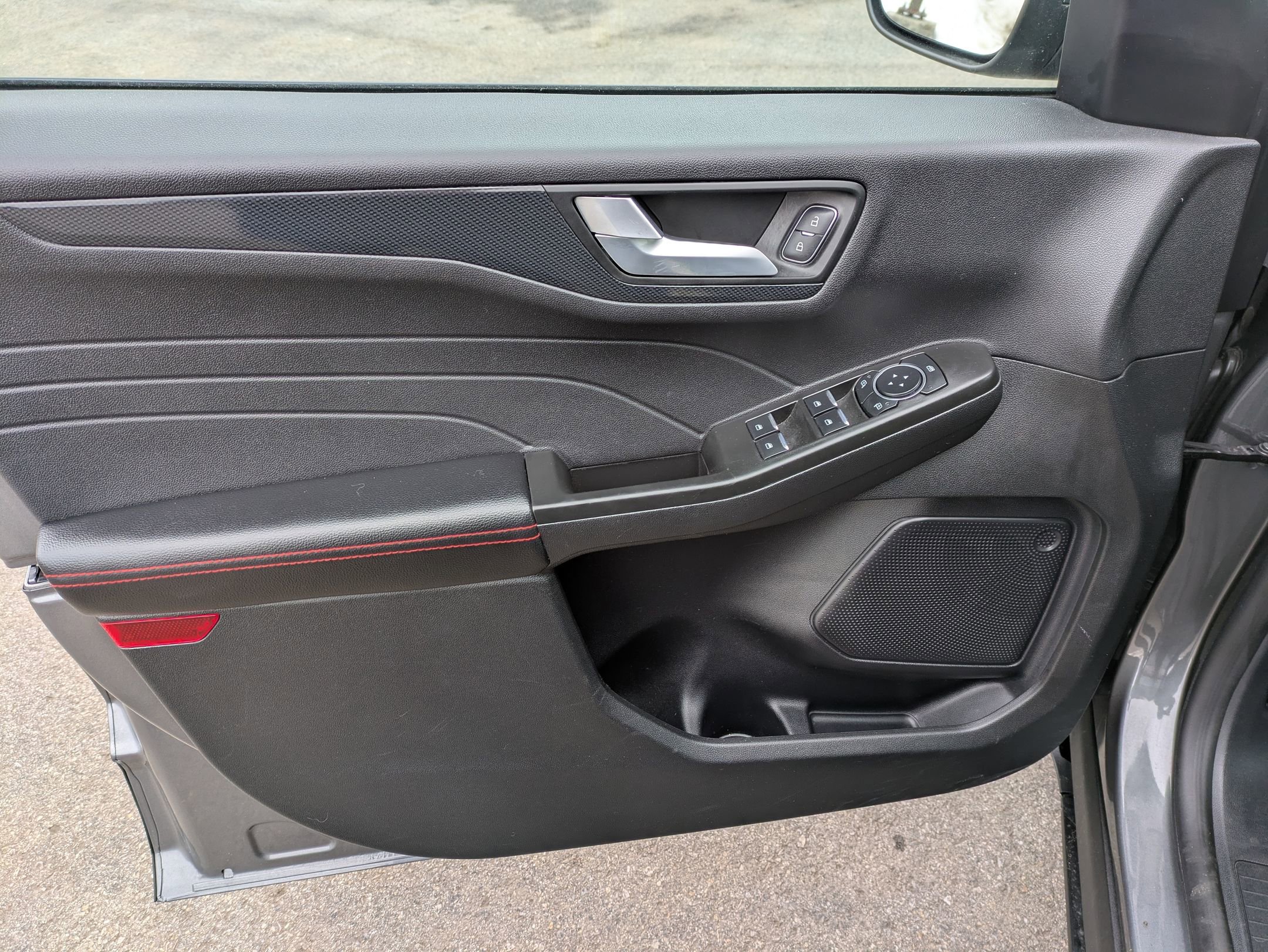 Used 2025 Ford Escape ST-Line Select image 6