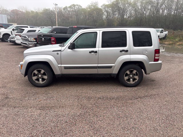 Used 2008 Jeep Liberty Sport w/ Popular Equipment Group AWD/4WD image 5