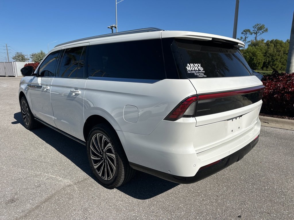 Used 2025 Lincoln Navigator L Black Label image 8