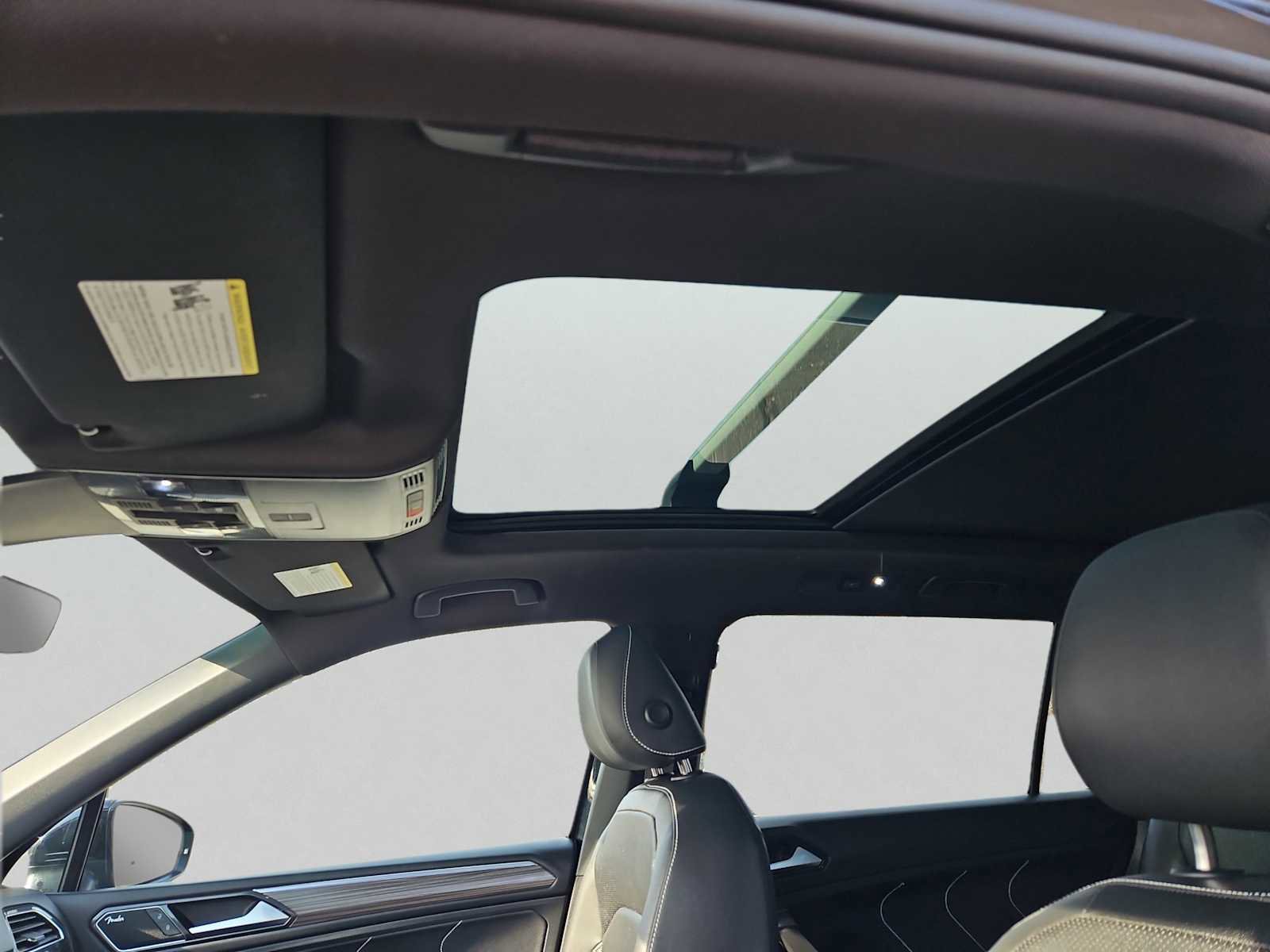 Certified 2023 Volkswagen Tiguan SEL R-Line image 16