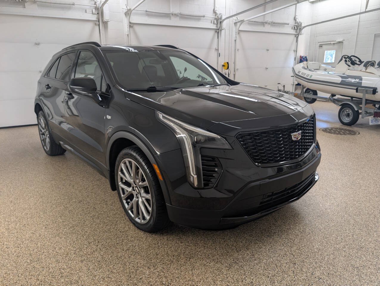 Used 2019 Cadillac XT4 Sport w/ LPO, Midnight Sport Package AWD/4WD image 5