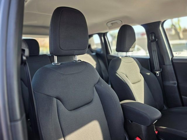 Used 2021 Jeep Renegade Sport image 11