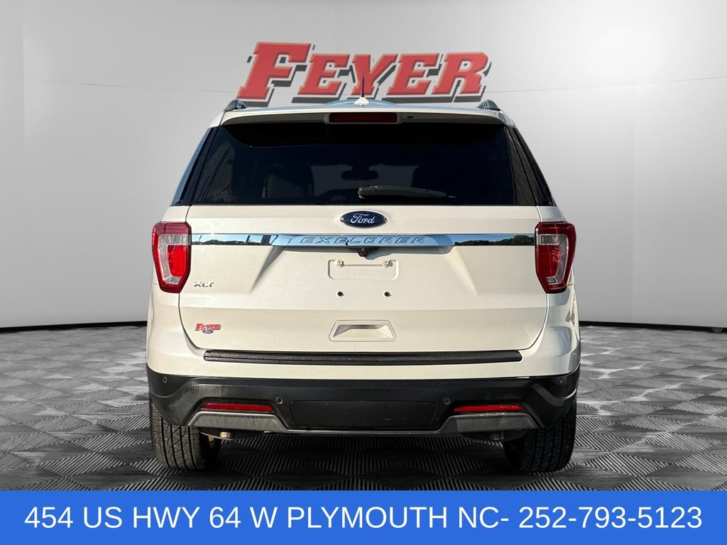 Used 2019 Ford Explorer XLT w/ Equipment Group 202A FWD image 4