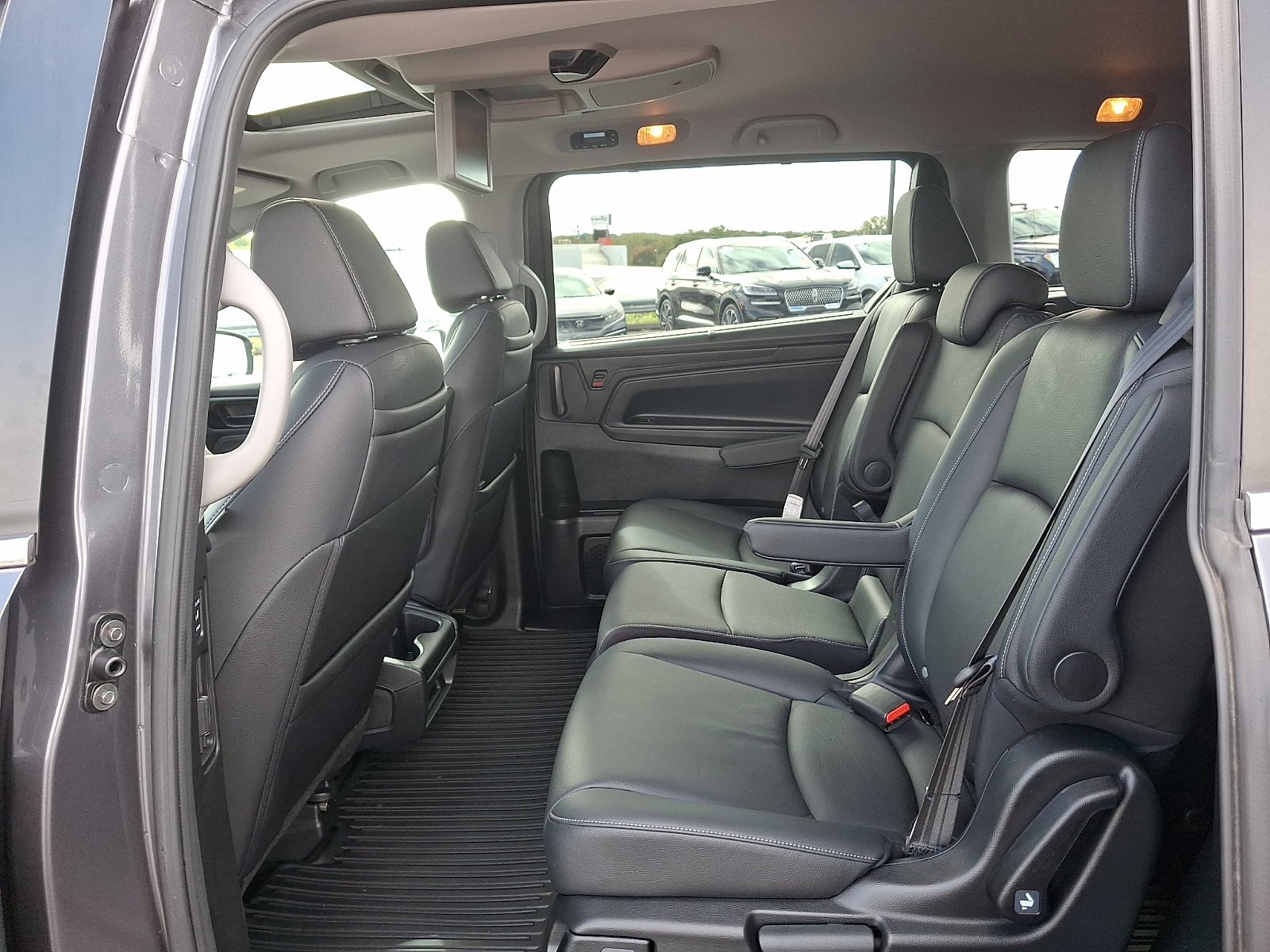 Used 2023 Honda Odyssey Touring image 11