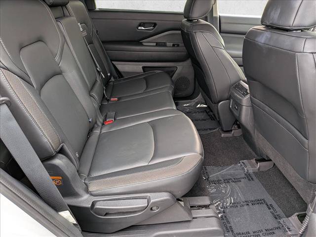 Used 2022 Nissan Pathfinder SL FWD image 27