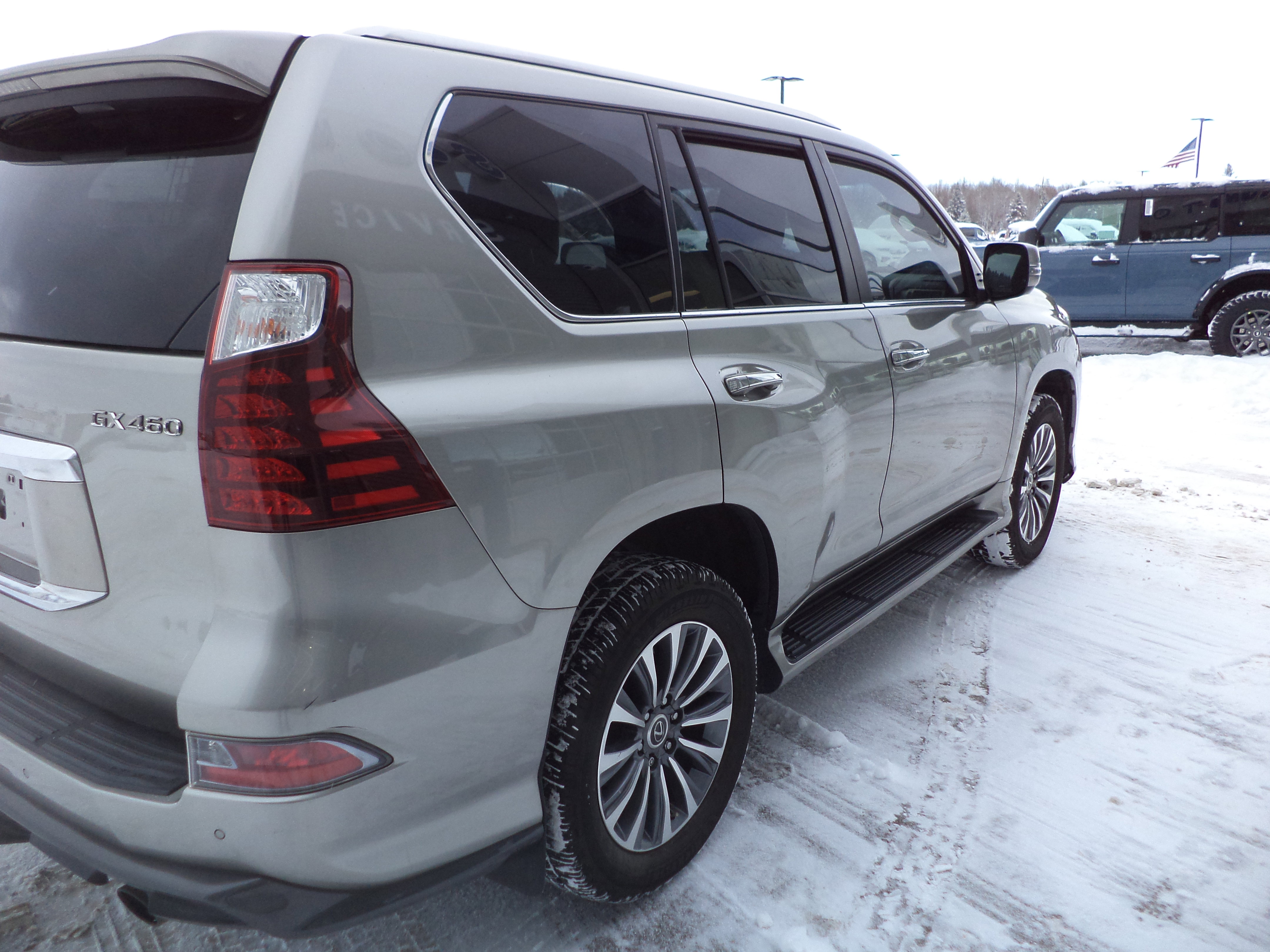 Used 2021 Lexus GX 460 Luxury w/ Sport Design Package image 6