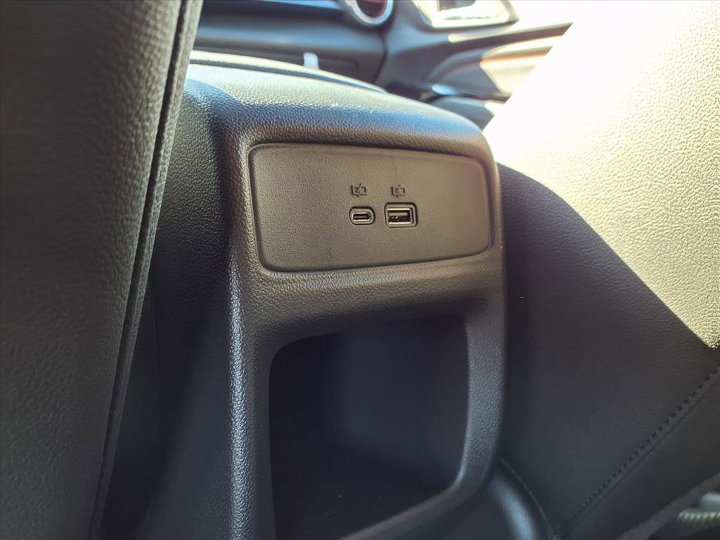 Used 2025 Chevrolet Trax RS w/ Sunroof Package image 25