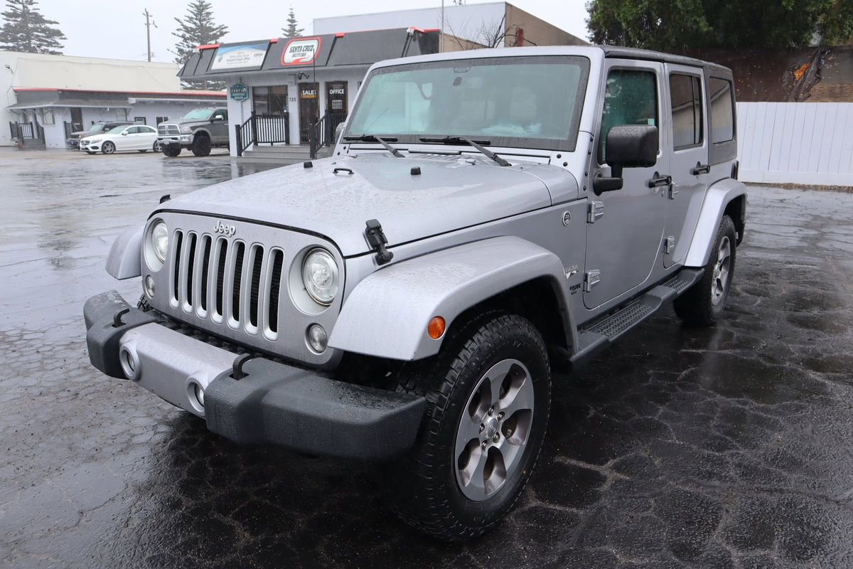 Used 2018 Jeep Wrangler Unlimited Sahara image 3