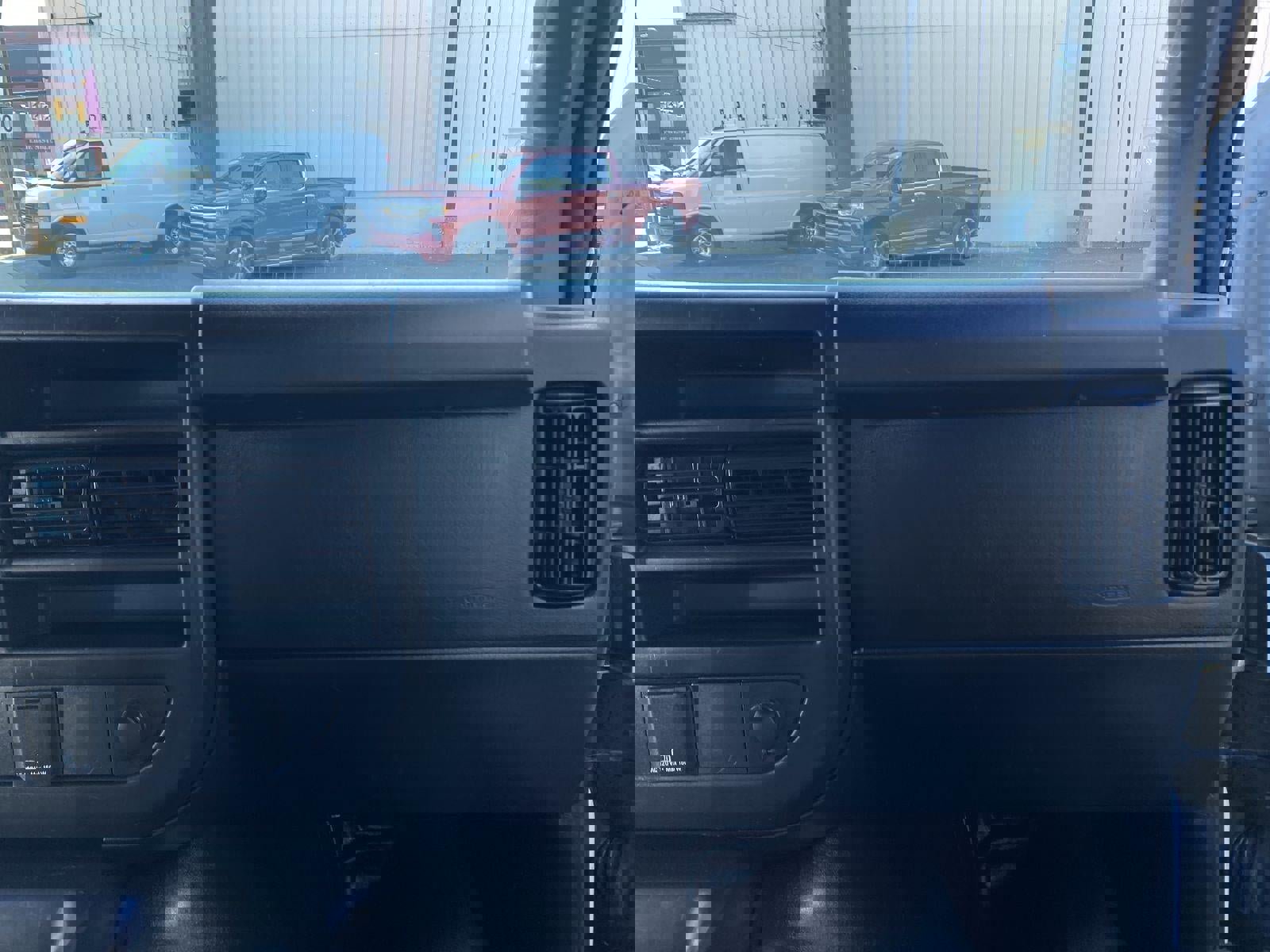 Used 2018 Chevrolet Express 2500 w/ Driver Convenience Package image 19