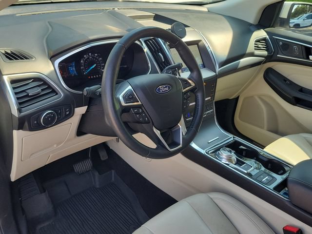 Used 2020 Ford Edge Titanium w/ Equipment Group 301A FWD image 20