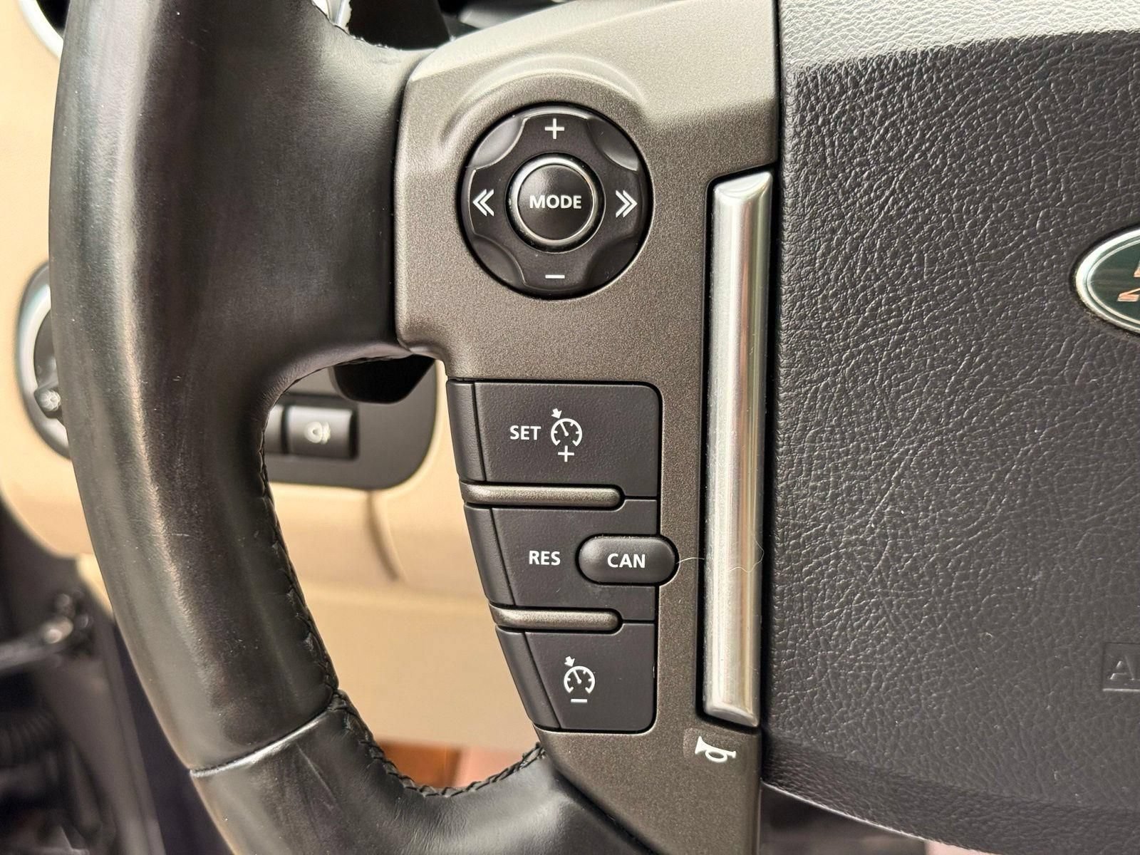 Used 2014 Land Rover LR4 HSE AWD/4WD image 50