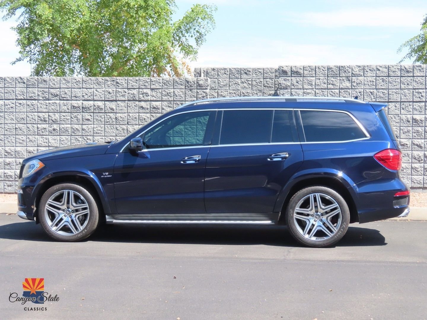 Used 2016 Mercedes-Benz GL 63 AMG 4MATIC image 3
