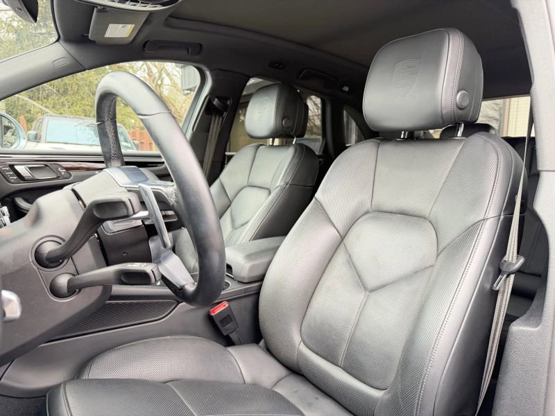 Used 2021 Porsche Macan AWD/4WD image 10